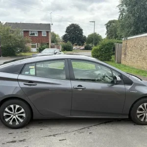 2019 Toyota Prius Hatchback 1798cc 5-door - Image 8