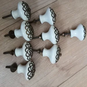 Cupboard handles - Image 2