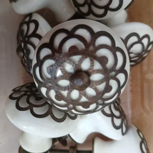 Cupboard handles - Image 3