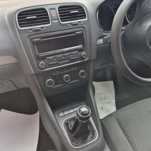Volkswagen Golf Hatchback 2012 Manual 1197cc 5-door - Image 4