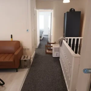 1 bedroom flat in Whitland, Carmarthenshire (1 bed) - Image 5