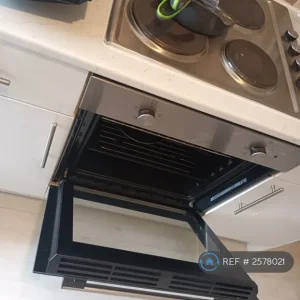 1 bedroom flat in Whitland, Carmarthenshire (1 bed) - Image 8