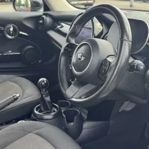 2021 MINI Hatch 1.5 Cooper Classic 3dr Hatchback Petrol Manual - Image 6