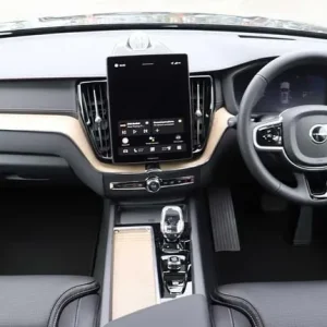 2025 Volvo XC60 T8 AWD PHEV Estate Ultra Dark - Image 7