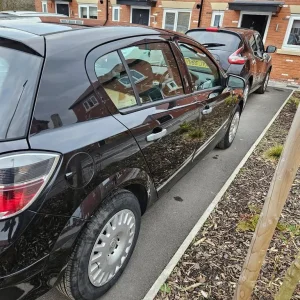 2009 Vauxhall Astra Hatchback Manual - Image 3
