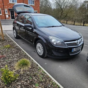 2009 Vauxhall Astra Hatchback Manual - Image 4