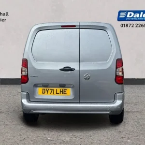 2021 Vauxhall Combo 1.5TD 100PS Griffin 2000 Panel Van Diesel Manual - Image 4
