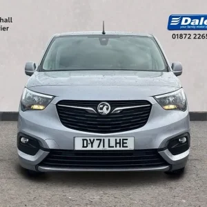 2021 Vauxhall Combo 1.5TD 100PS Griffin 2000 Panel Van Diesel Manual - Image 5