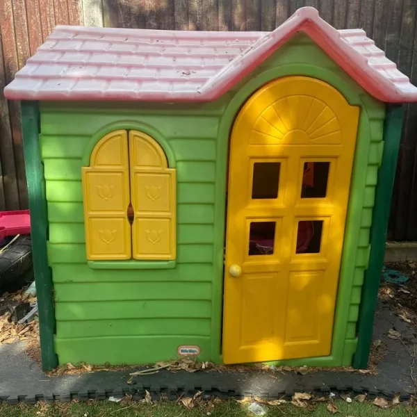 Little Tikes country cottage