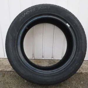 Avon car tyre 215/55 R16 - Image 2