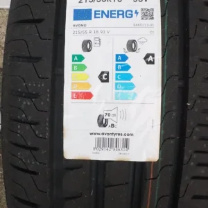 Avon car tyre 215/55 R16