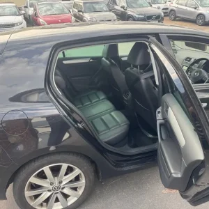 2011 Volkswagen Golf 2.0 TDi 140 GT 5-door Hatchback with Leather Interior - Image 6