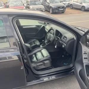 2011 Volkswagen Golf 2.0 TDi 140 GT 5-door Hatchback with Leather Interior - Image 7