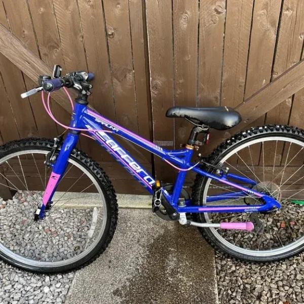 Kids Mountain Bike 24-inch, 7-speed, good condition