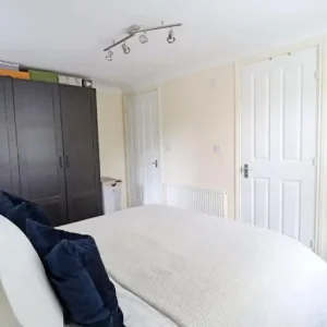En-Suite Room Available - Image 2
