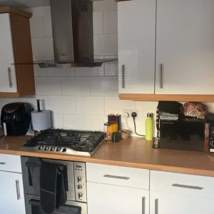 En-Suite Room Available - Image 6