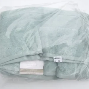 Pair of Hotel-Style Bath Sheets, 675gsm, 84x160cm - Image 3