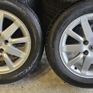 Renault Genuine 16-inch alloy wheels with 4 tyres - Image 2