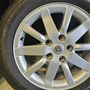 Renault Genuine 16-inch alloy wheels with 4 tyres - Image 5