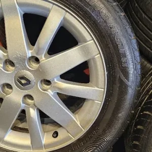 Renault Genuine 16-inch alloy wheels with 4 tyres - Image 7