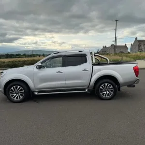 2018 Nissan Navara Tekna 2.3 DCI Manual - Image 2