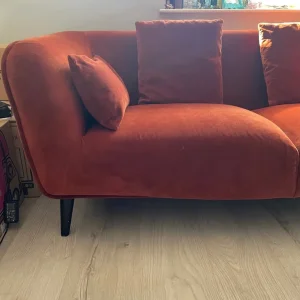 Barker and Stonehouse Purcell burnt orange sofa - Image 4