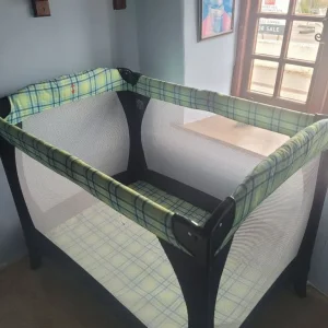 Travel cot - Image 2