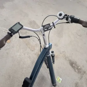 Electric Dutch-Style City Bike Elops 920 E with Sold Secure Gold Lock - Image 4