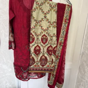 Pakistani clothes