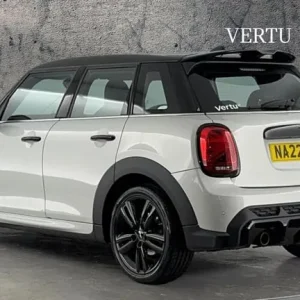 2022 MINI Cooper Sport 1.5 Auto – White Silver Hatchback - Image 2