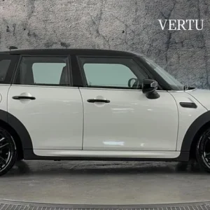 2022 MINI Cooper Sport 1.5 Auto – White Silver Hatchback - Image 3