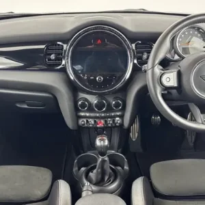 2022 MINI Cooper Sport 1.5 Auto – White Silver Hatchback - Image 4