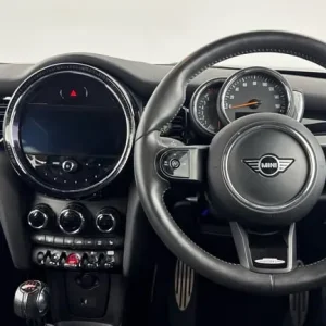 2022 MINI Cooper Sport 1.5 Auto – White Silver Hatchback - Image 5