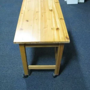 Wooden table with wheels - Image 2