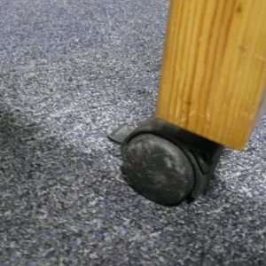 Wooden table with wheels - Image 6