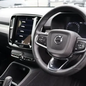 2022 Volvo XC40 T3 R-Design Estate Petrol Auto with Navigation and Cruise Control - Image 4