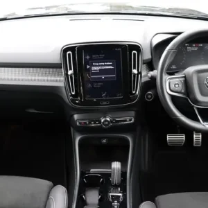 2022 Volvo XC40 T3 R-Design Estate Petrol Auto with Navigation and Cruise Control - Image 5
