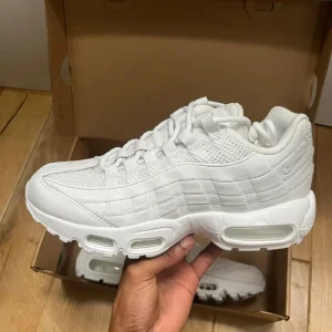 Nike Air Max 95 trainers size 5.5 - Image 3