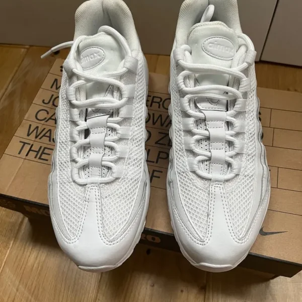Nike Air Max 95 trainers size 5.5