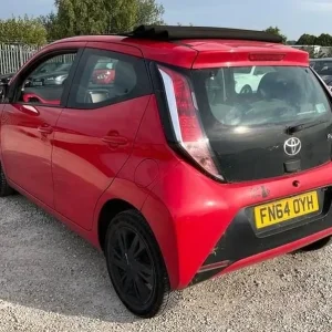 2015 Toyota Aygo 1.0 VVT-i X-pression Hatchback - Image 2