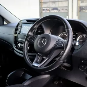 2023 Mercedes-Benz eVito 100kWh Premium Tourer Double Cab Electric - Image 5