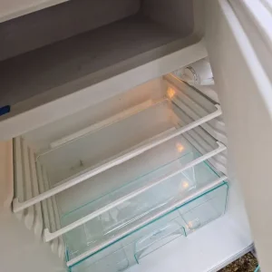 Frigidaire undercounter fridge with freezer box - Image 3