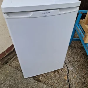 Frigidaire undercounter fridge with freezer box