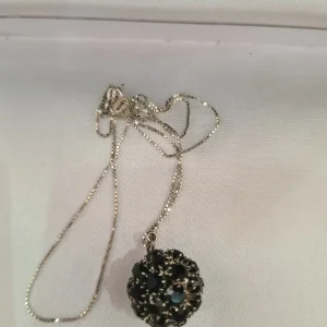 Silver necklace with pendant - Image 2