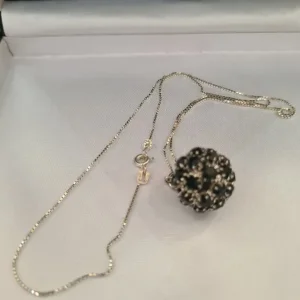 Silver necklace with pendant - Image 4
