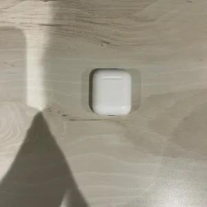 Apple AirPods 2nd gen