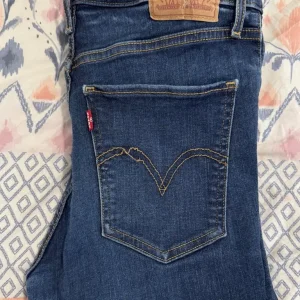 Women's Levi Mile High Blue Denim Jeans Super Skinny W29 L30 - Image 5