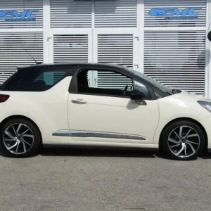 2017 Citroen DS3 1.2 PureTech Parthenon Cream Hatchback - Image 2
