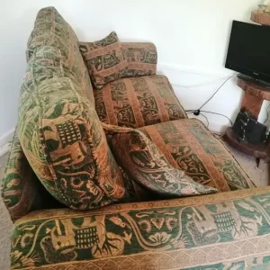 3 seater sofa with green elephant pattern - Image 2