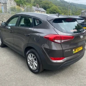 2016 Hyundai Tucson 1.7 CRDi Blue Drive SE Nav 5-door 2WD - Image 3